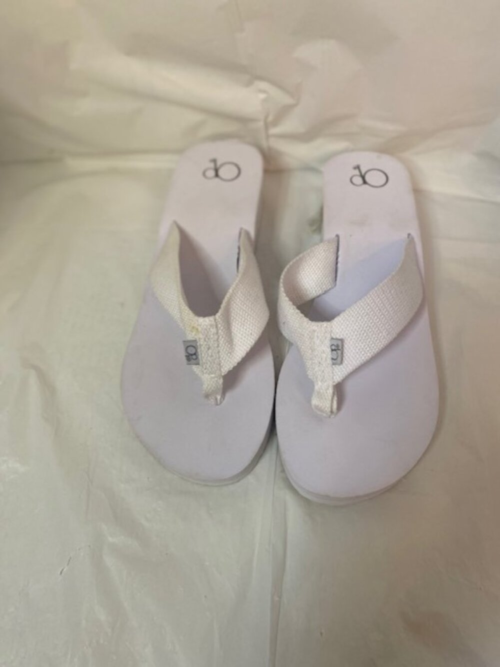 Ocean Pacific (OP) White Wedge Thong flip flops, Women's size M (7-8)